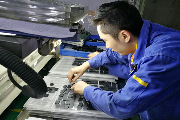 藍牙耳機模具廠——2018提前開啟放假模式對廠家是否有影響？
